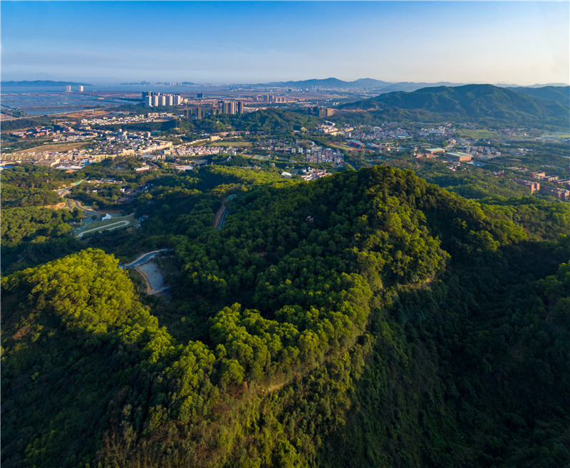 犁头尖山(全景区航拍).jpg